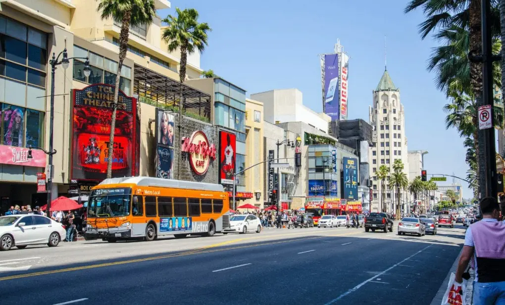 Safety tips for solo travelers in California